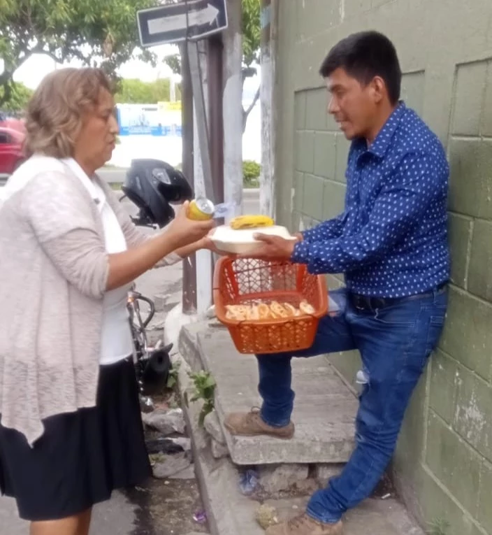 Entrega de la fundación
